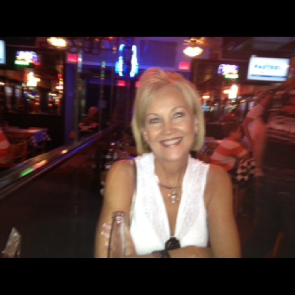 Meet your Posher, Lisa